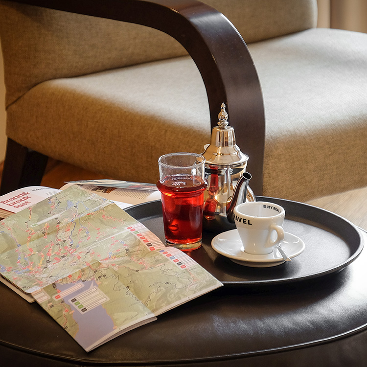 Hotel Luise - Sleep - Map room: Chill out on the balcony and start planning your journey 