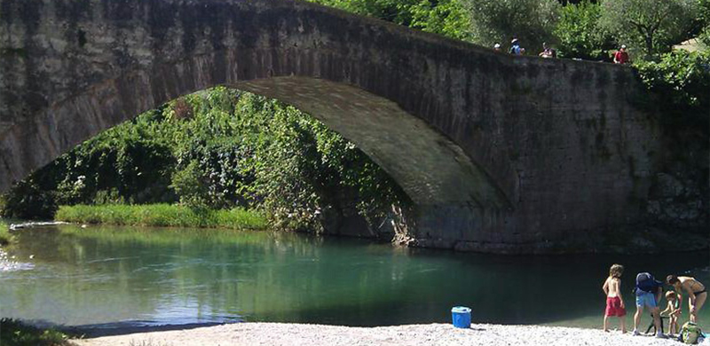 Hotel Luise - Secret places - The Roman bridge of Ceniga is a place worth visiting during your stay in the Garda Trentino