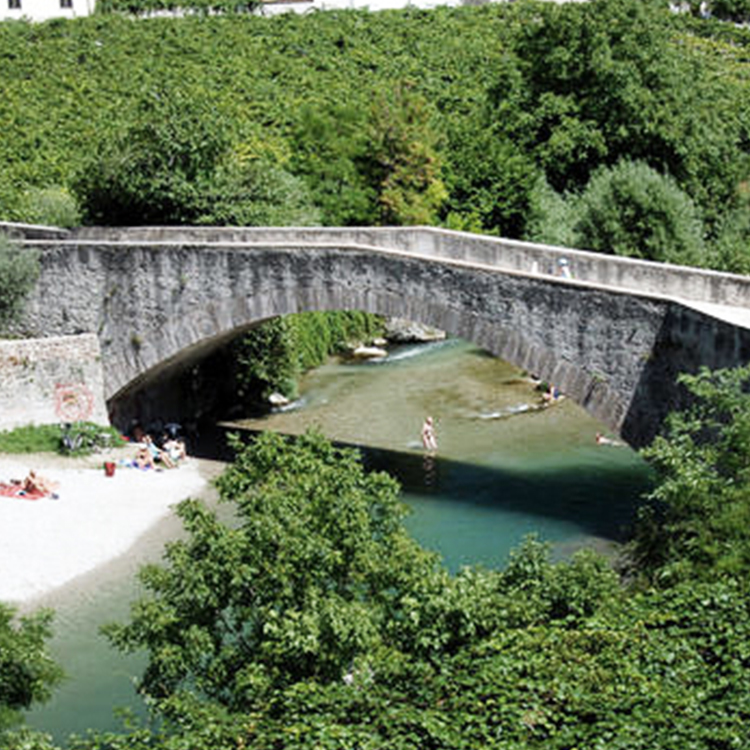Hotel Luise - Secret places - The Roman bridge of Ceniga is a place worth visiting during your stay in the Garda Trentino