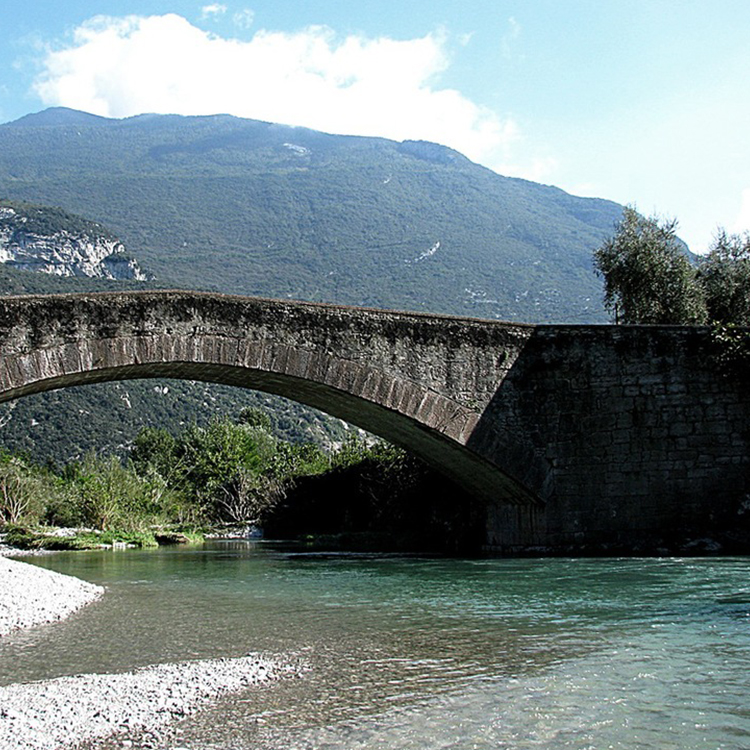 Hotel Luise - Secret places - The Roman bridge of Ceniga is a place worth visiting during your stay in the Garda Trentino