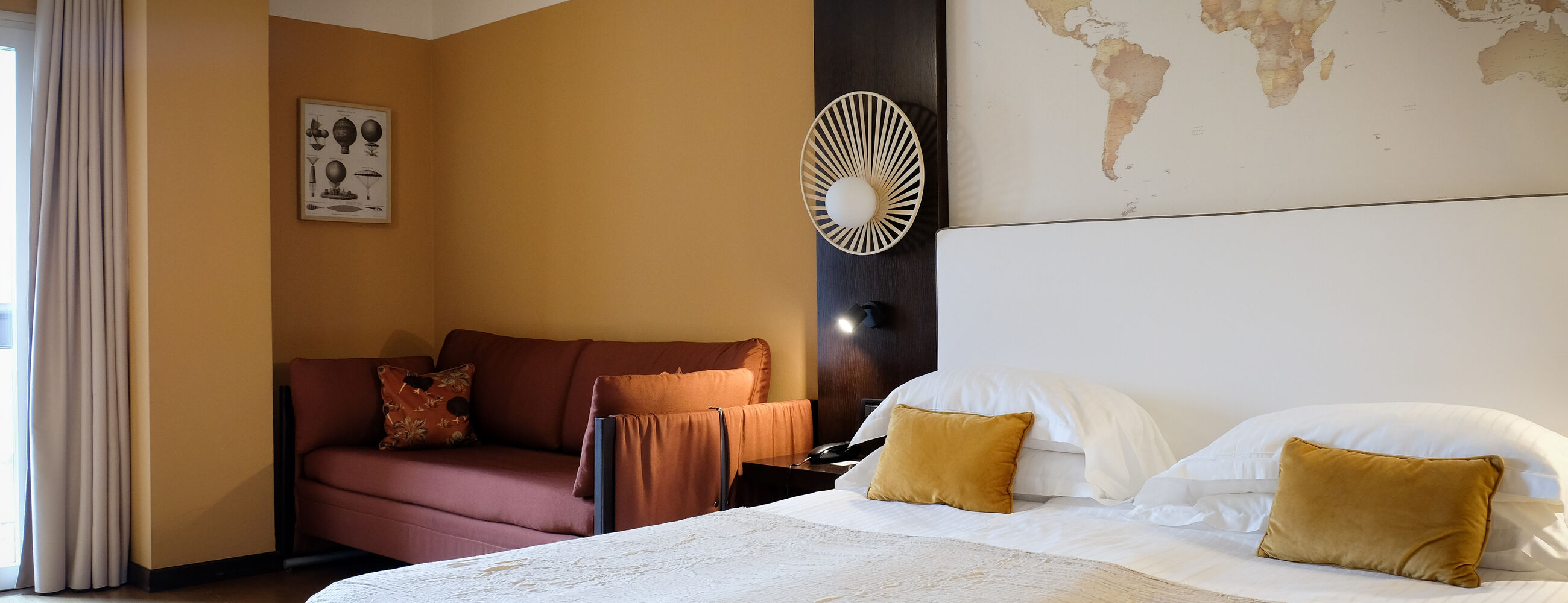 Hotel Luise - 4 Star Hotel Riva del Garda - Trentino HOTEL LUISE SRL | Map room