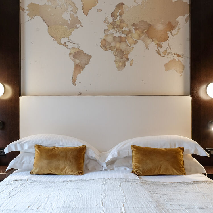 Map room - Chill out on the balcony and start planning your journey 